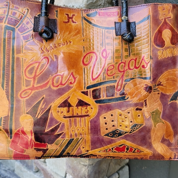 Embossed Las Vegas collectible handbag - Picture 3 of 9